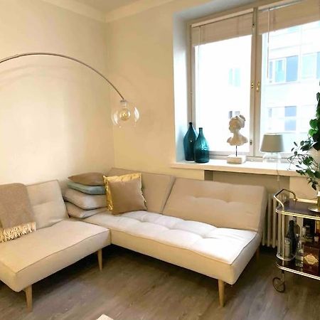 Glorious Apartment In Hakaniemi Helsingfors Exteriör bild